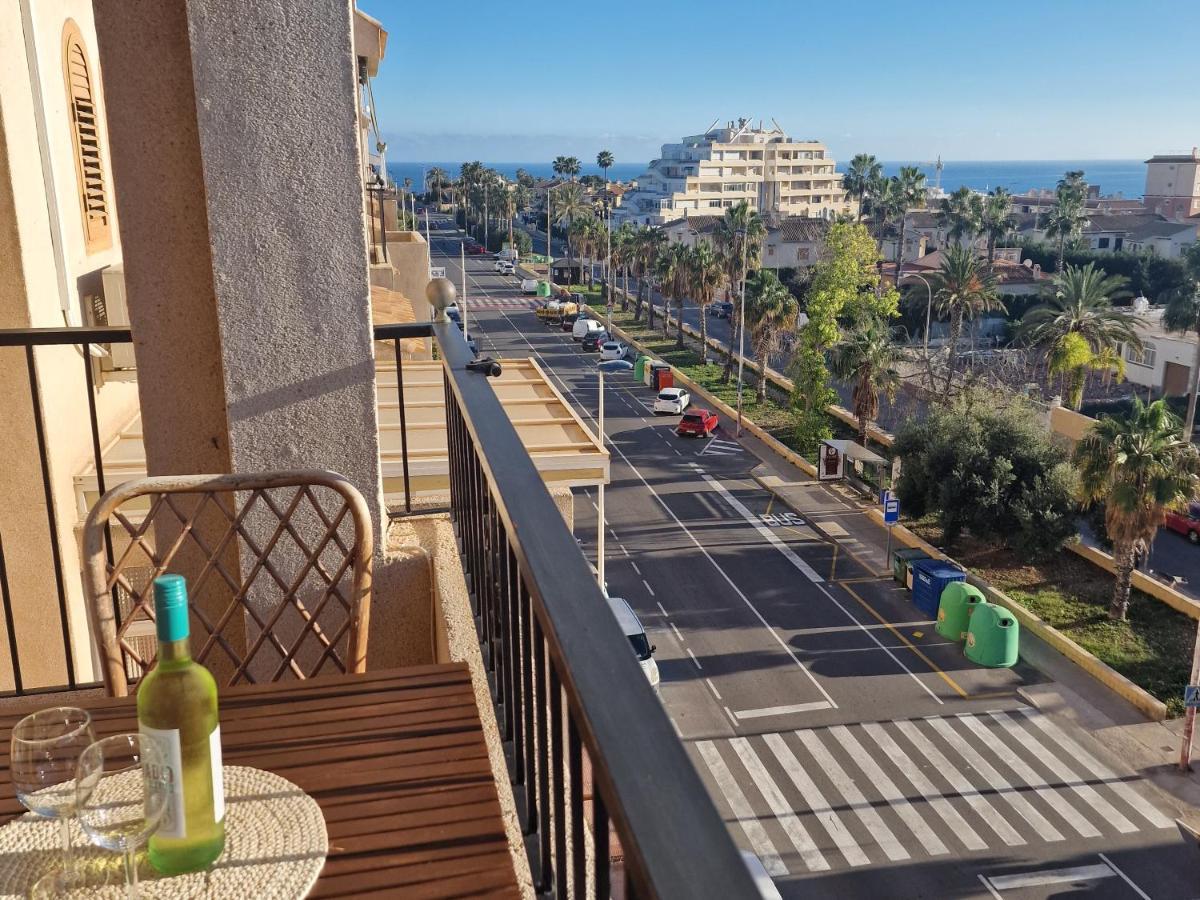 Cozy Apartment With Sea View Torrevieja Exterior foto